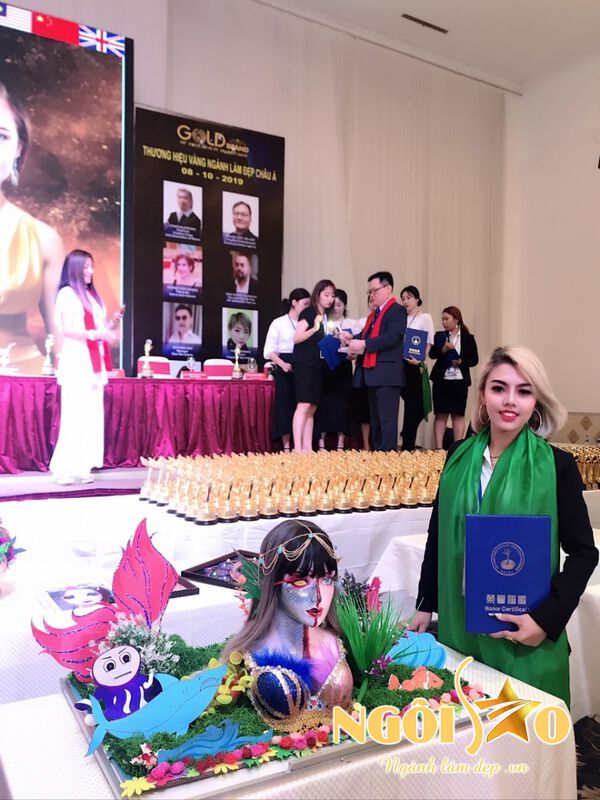 Ban giám khảo châu Á cuộc thi Gold Brand Of Asian Beauty Award 2019 - Master Lan Hà 2