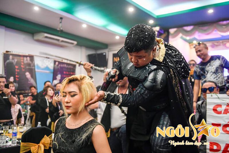​Kỷ lục gia Hưng Kiều Phương đảm nhận vai trò Phó Ban Giám khảo Kỷ lục Guinness tóc tại TP. Hồ Chí Minh 1
