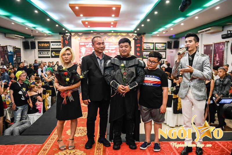 ​Kỷ lục gia Hưng Kiều Phương đảm nhận vai trò Phó Ban Giám khảo Kỷ lục Guinness tóc tại TP. Hồ Chí Minh 7