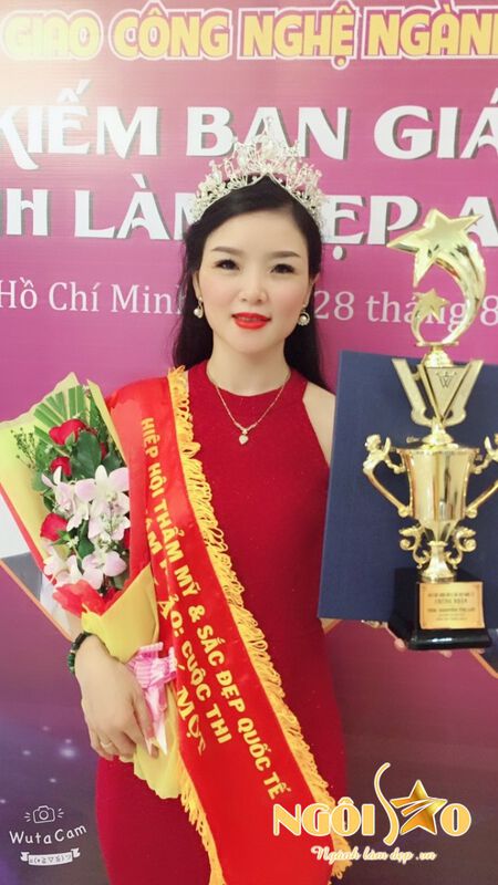 ​Chuyên gia Lê Thị Anh đạt giải thưởng Chuyên gia Tâm – Tài – Sắc ngành làm đẹp Việt Nam 1