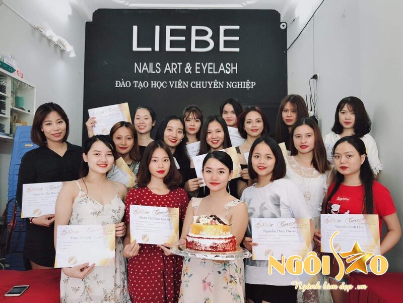 Quán quân 3D Nail Art - HTV Nail Cup tại Hồ Chí Minh đảm nhận vai trò Phó giám khảo Nail tại Beauty Award 2019 1