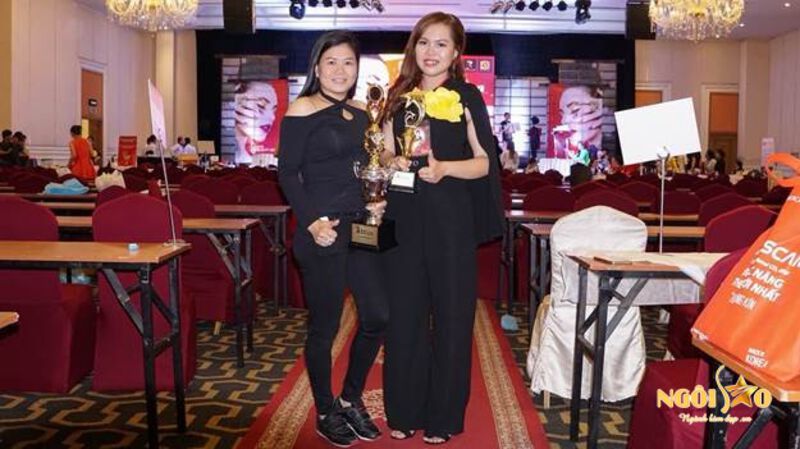 ​Chuyên gia Vòng Cuốn Mùi đảm nhận vai trò giám khảo Nối mi tại Beauty Award 2019 2