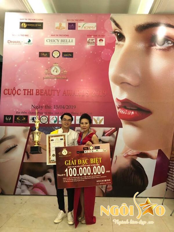 ​Chuyên gia Lê Anh Khoa đăng quang ngôi vị quán quân hạng mục phun xăm tại Beauty Award 2019 2