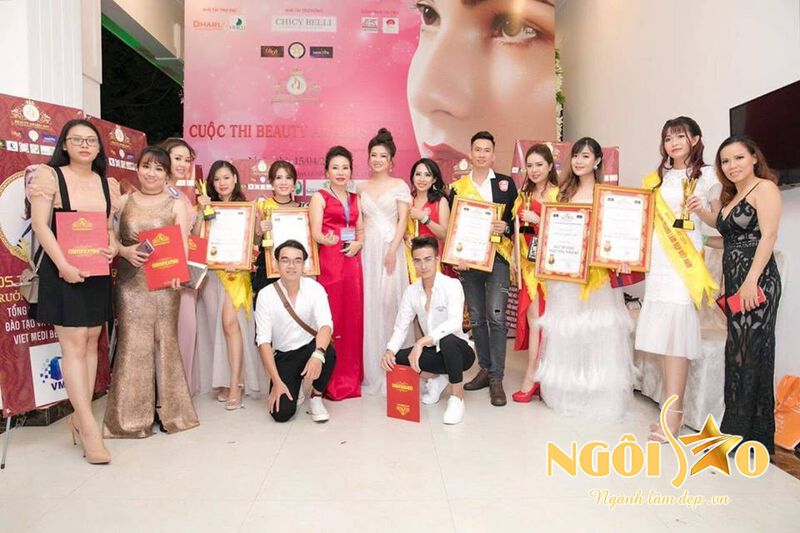 ​Chuyên gia Lê Anh Khoa đăng quang ngôi vị quán quân hạng mục phun xăm tại Beauty Award 2019 4